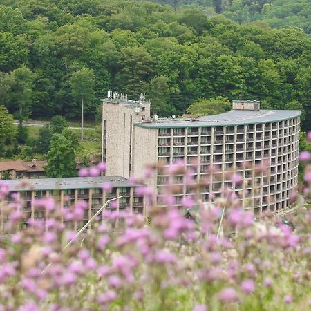 Slopeside Hotel By Seven Springs Resort Champion エクステリア 写真