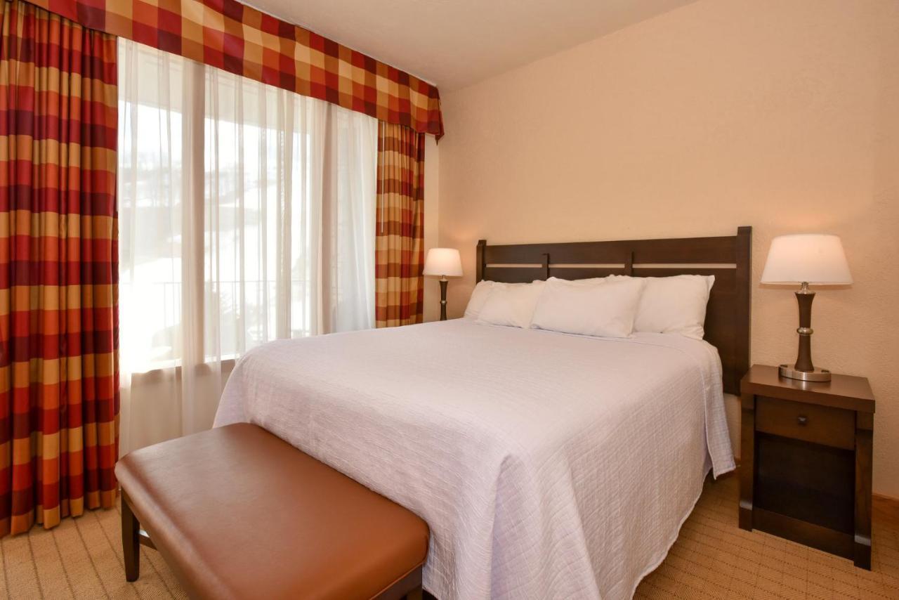 Slopeside Hotel By Seven Springs Resort Champion エクステリア 写真